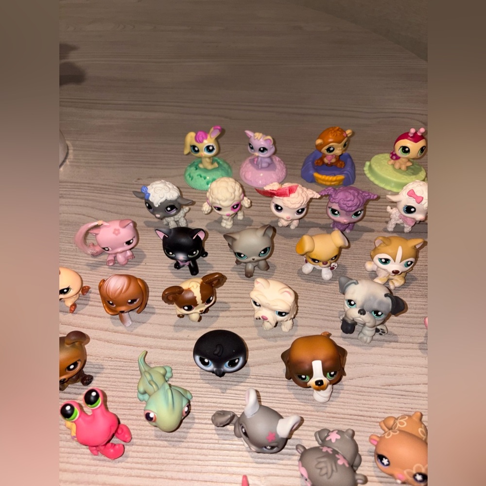 Bundle of (42) Littlest Pet Shops - Authentic - EUC - Picture 3 of 3